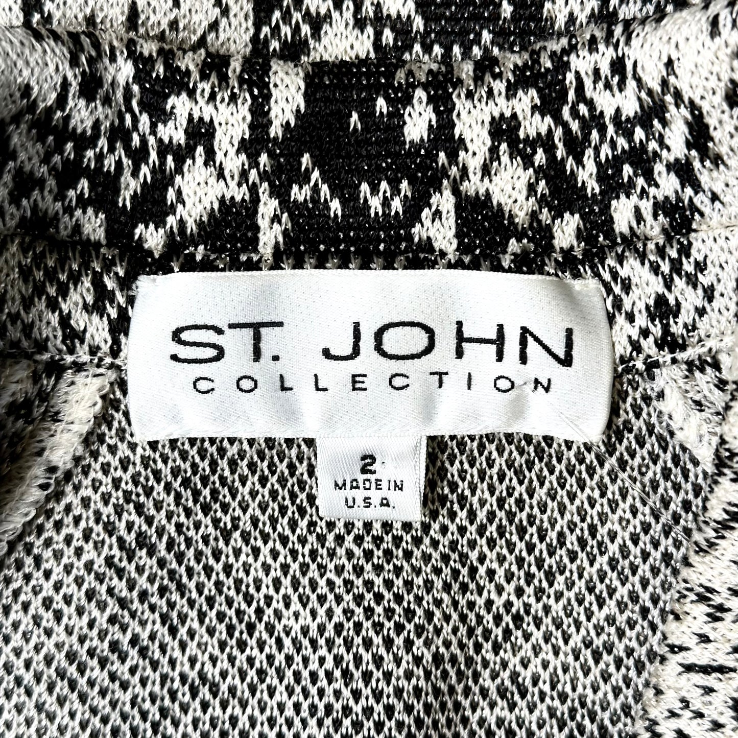 St. John White & Black Python Pattern Knit Jacket – Gold Zip Front – Size 2