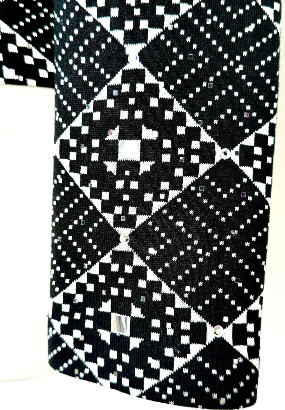 St. John Black & Silver Geometric Print Evening Jacket - Paillettes & Crystal Zipper Pull - Size 10