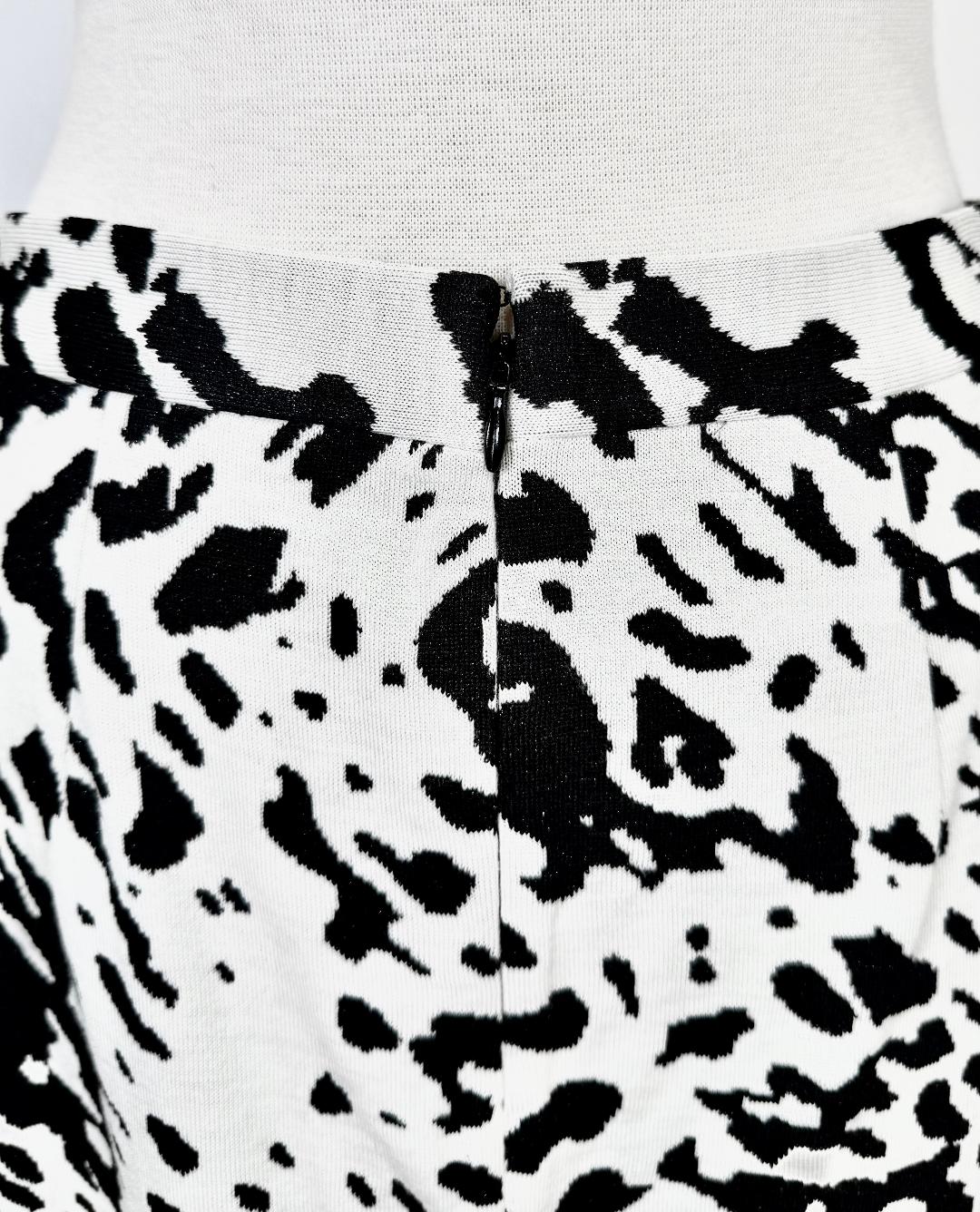 St. John Black & White Animal Print Evening Set with Paillette Accents - Size M / 10 NWT