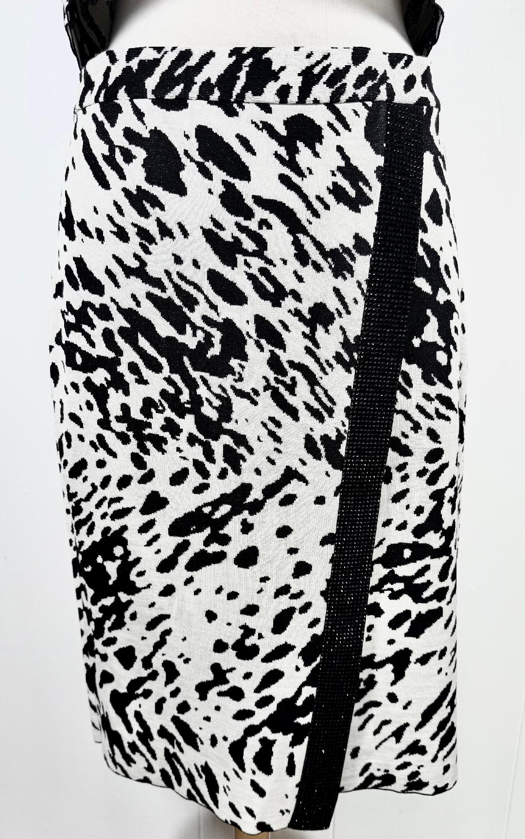 St. John Black & White Animal Print Evening Set with Paillette Accents - Size M / 10 NWT