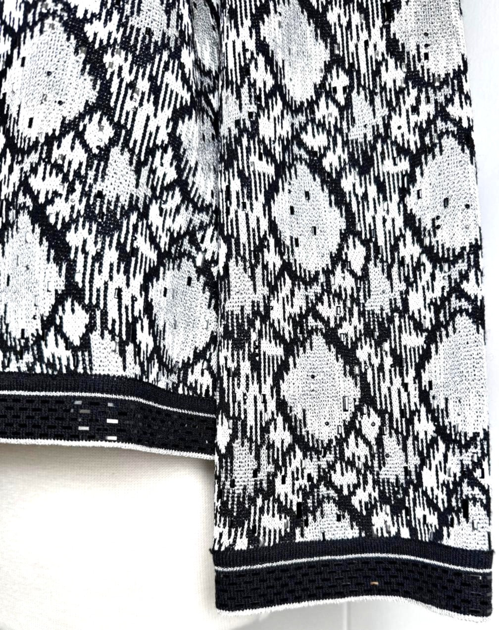 St. John Evening Black, White & Silver Snake Print Evening Set – Jacket & Shell - Size XL - NWT $2,090