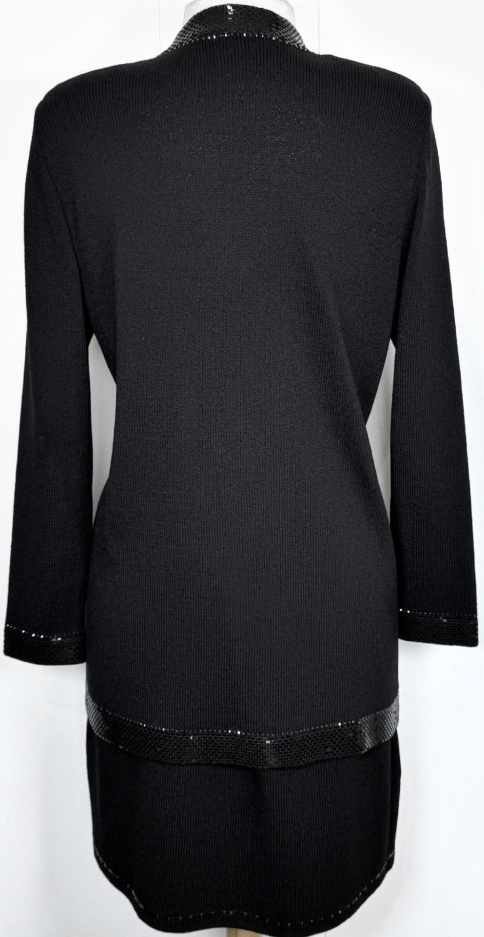 St. John Evening Black Santana Knit Skirt Suit with Elegant Paillette Detailing - Size 6 / 8