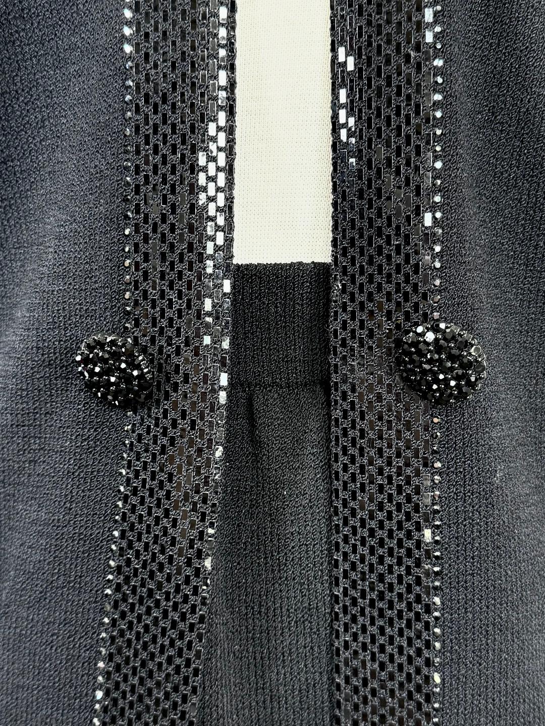 St. John Evening Black Santana Knit Skirt Suit with Elegant Paillette Detailing - Size 6 / 8