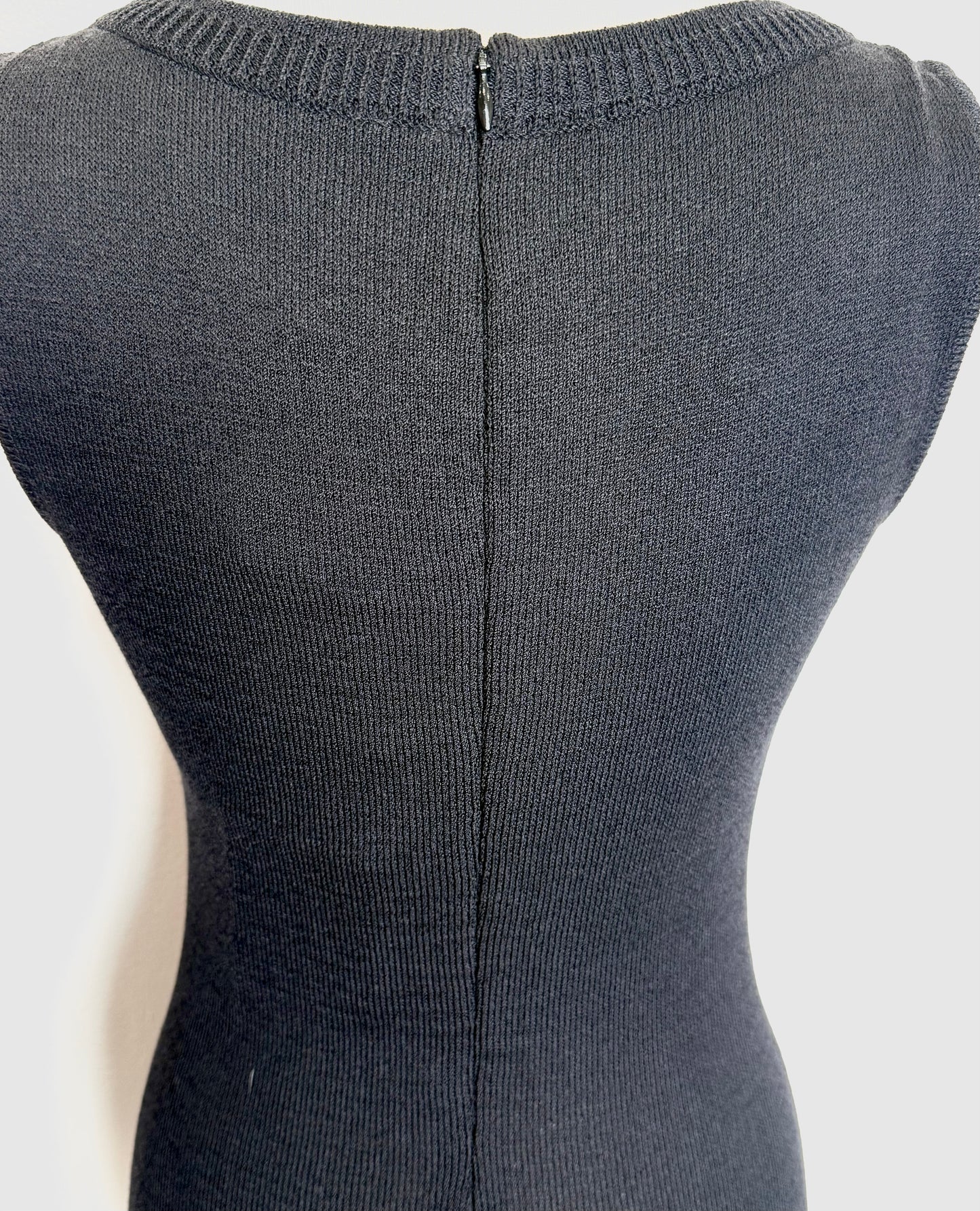 St. John Black Santana Knit Sleeveless Dress – Size 0