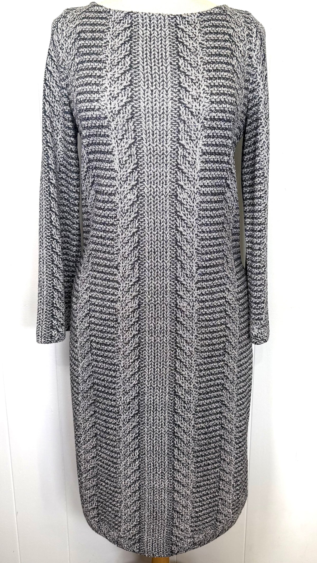 St. John Gray & Silver Lightweight Knit Long Sleeve Dress – Size 10