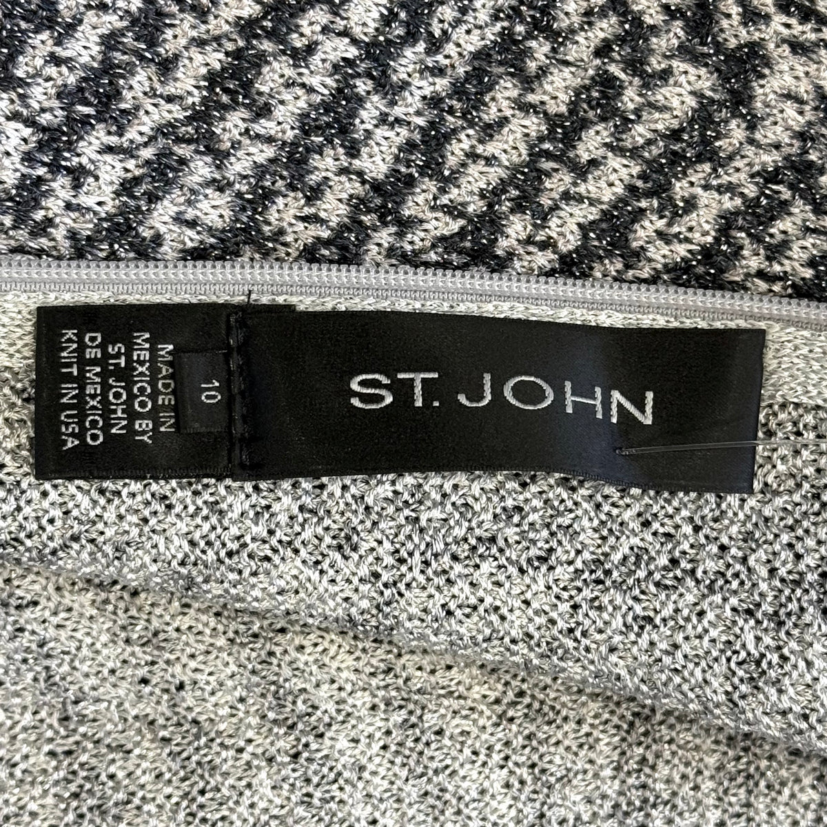St. John Gray & Silver Lightweight Knit Long Sleeve Dress – Size 10