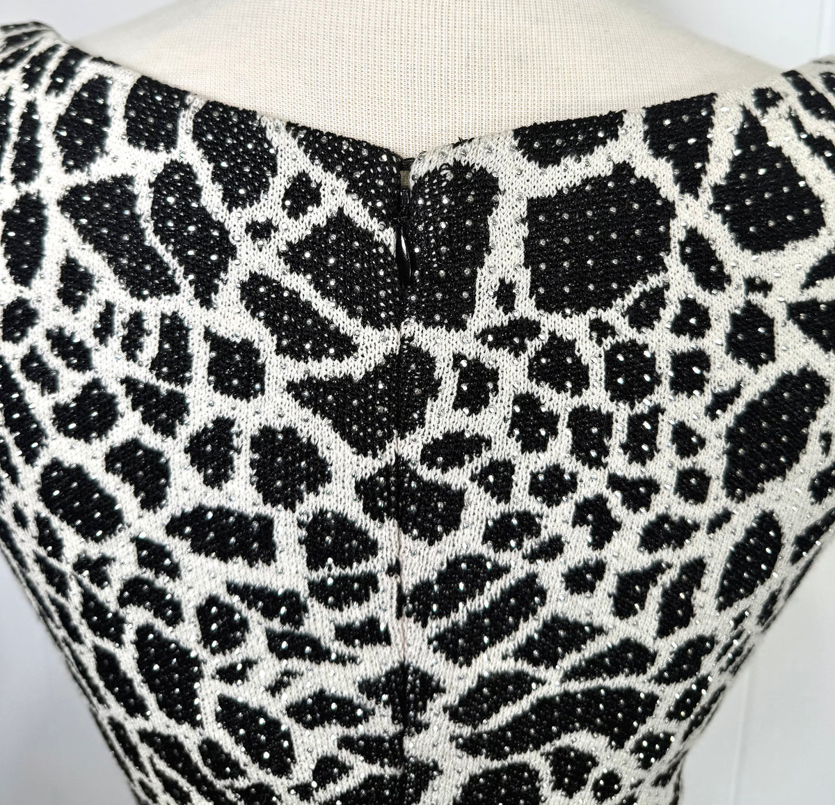 St. John Black & White Print Dress – Silver Paillettes – Size 2
