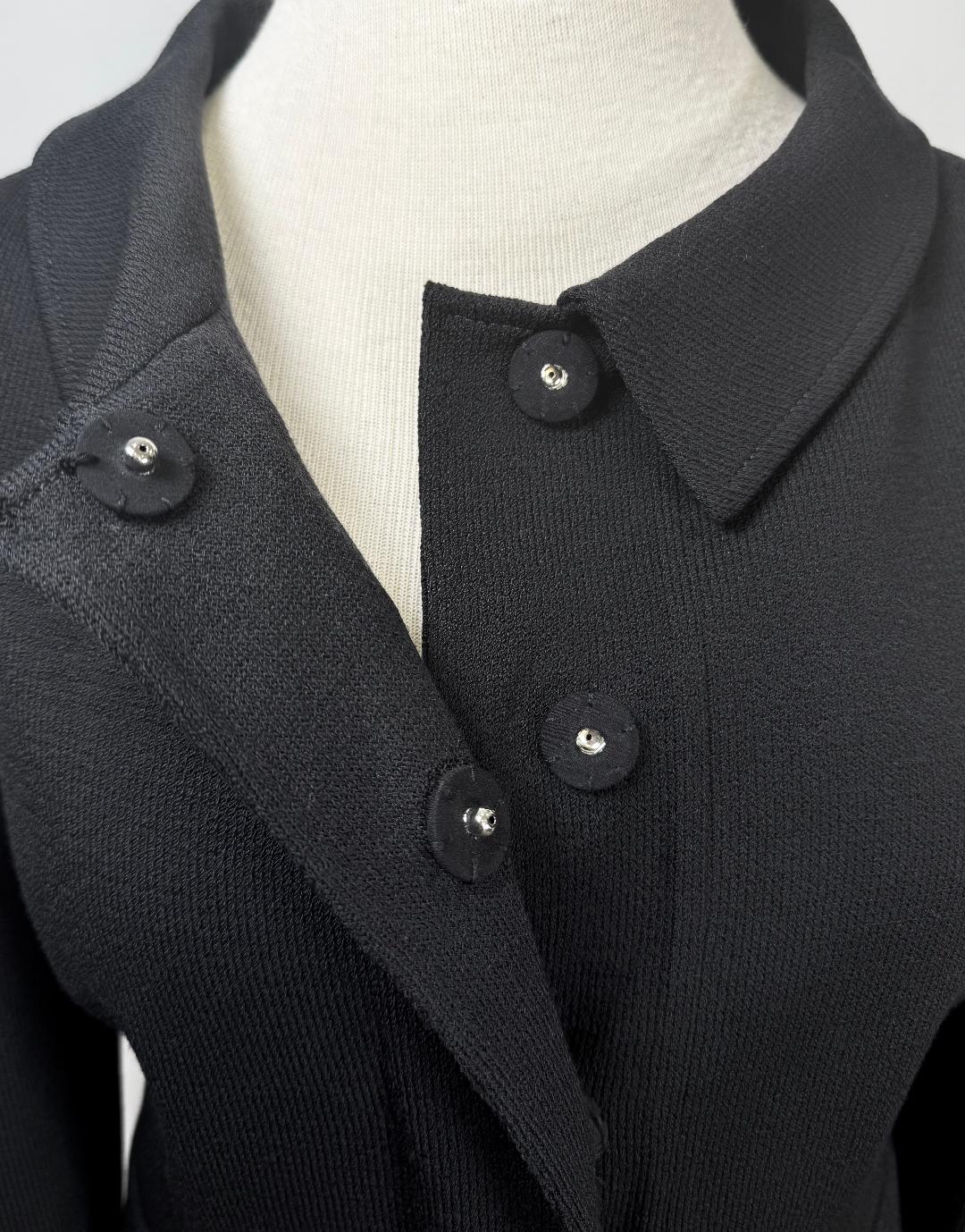 St. John Black Santana Caviar Knit Jacket – Light, Sleek & Stylish - Size 14