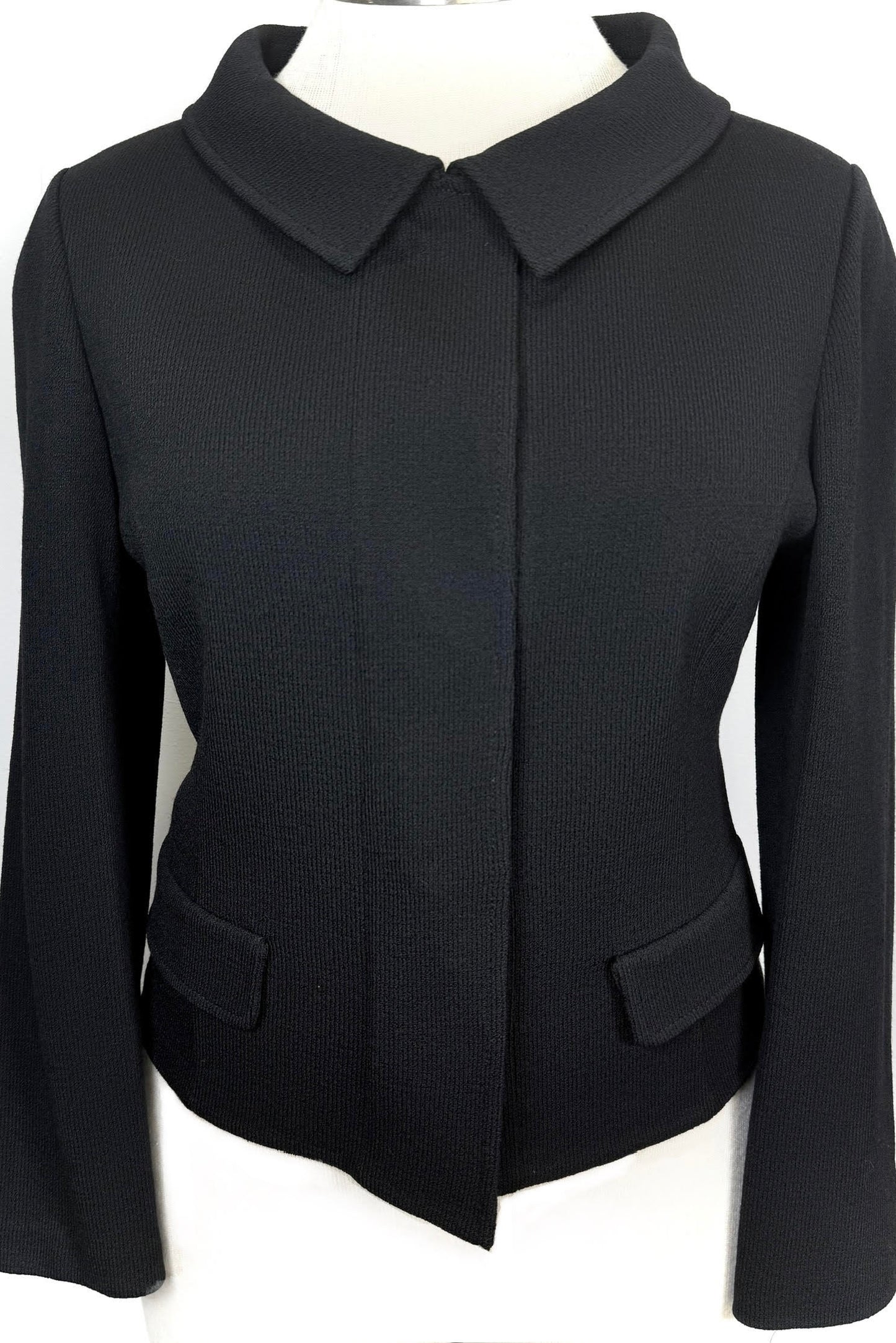 St. John Black Santana Caviar Knit Jacket – Light, Sleek & Stylish - Size 14