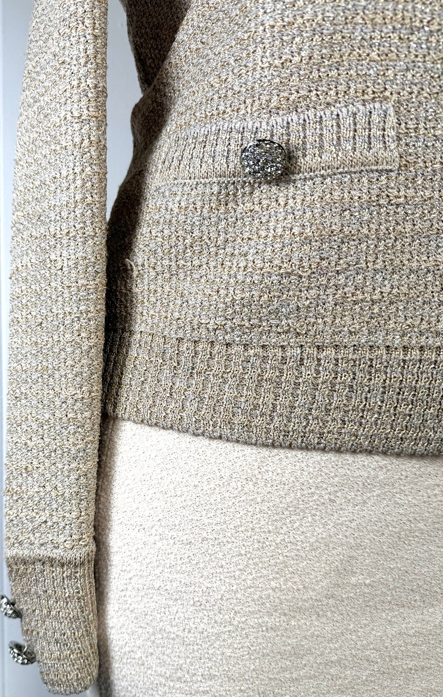 St. John Beige & Silver Textured Knit Jacket – Crystal Buttons & Ribbed Trim – L 10/12