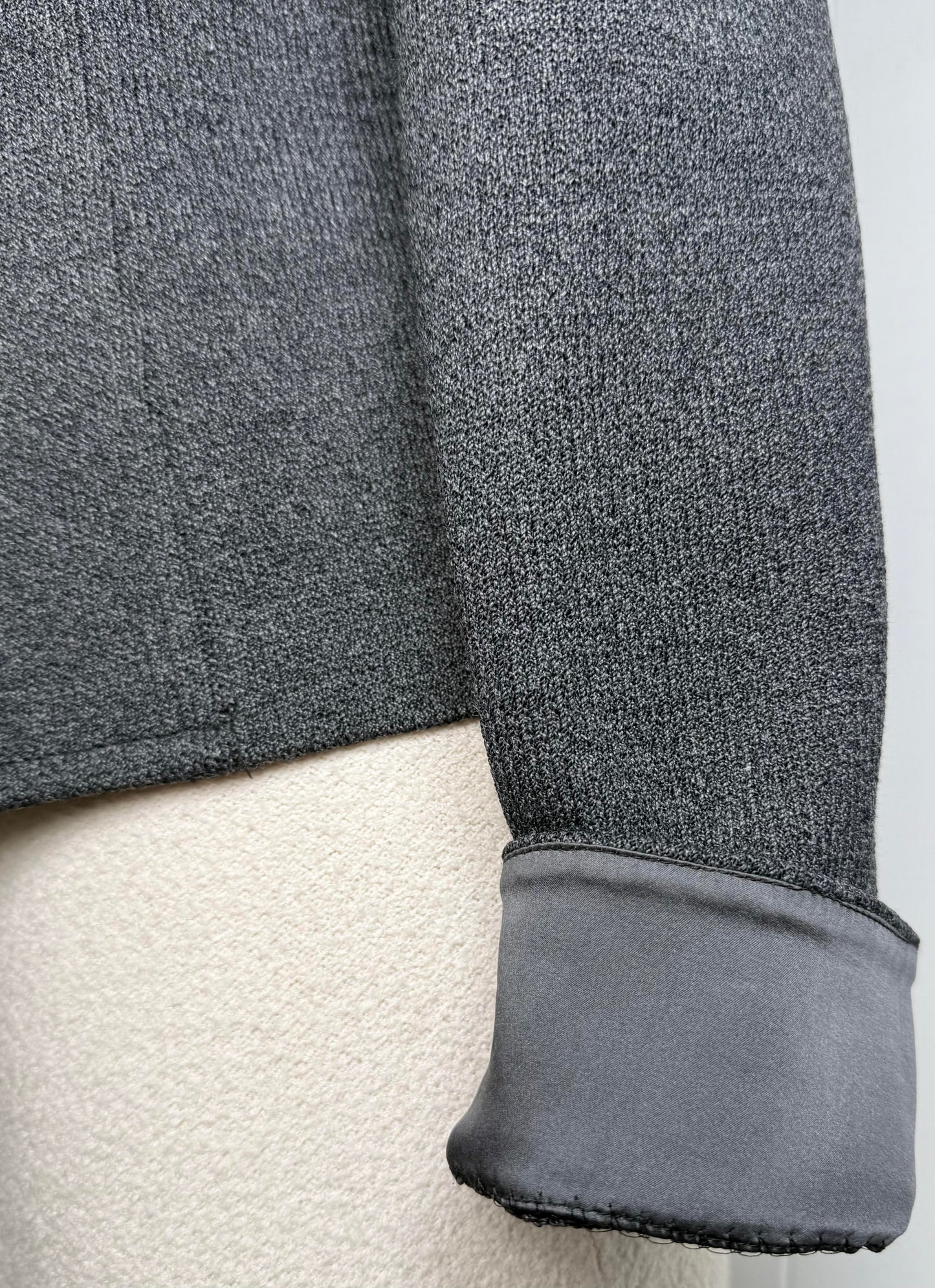 St. John Dark Gray Santana Knit Jacket – Silver Zipper & Silk-Lined Cuffs – Size 12