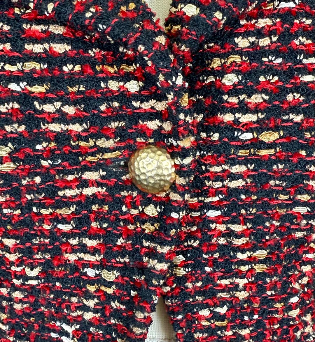 St. John Black Red & Gold Textured Wool Knit Jacket – Asymmetrical Hem & Gold Button – Size 6
