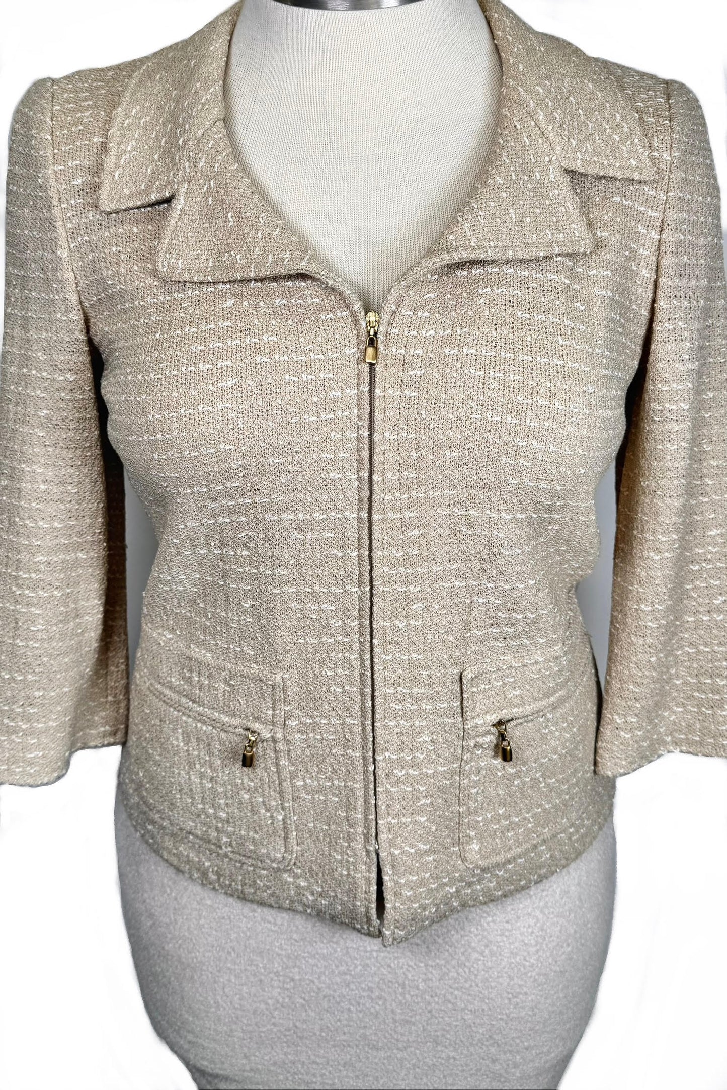 St. John Beige Textured Santana Knit Jacket – Zip Front – Size 6