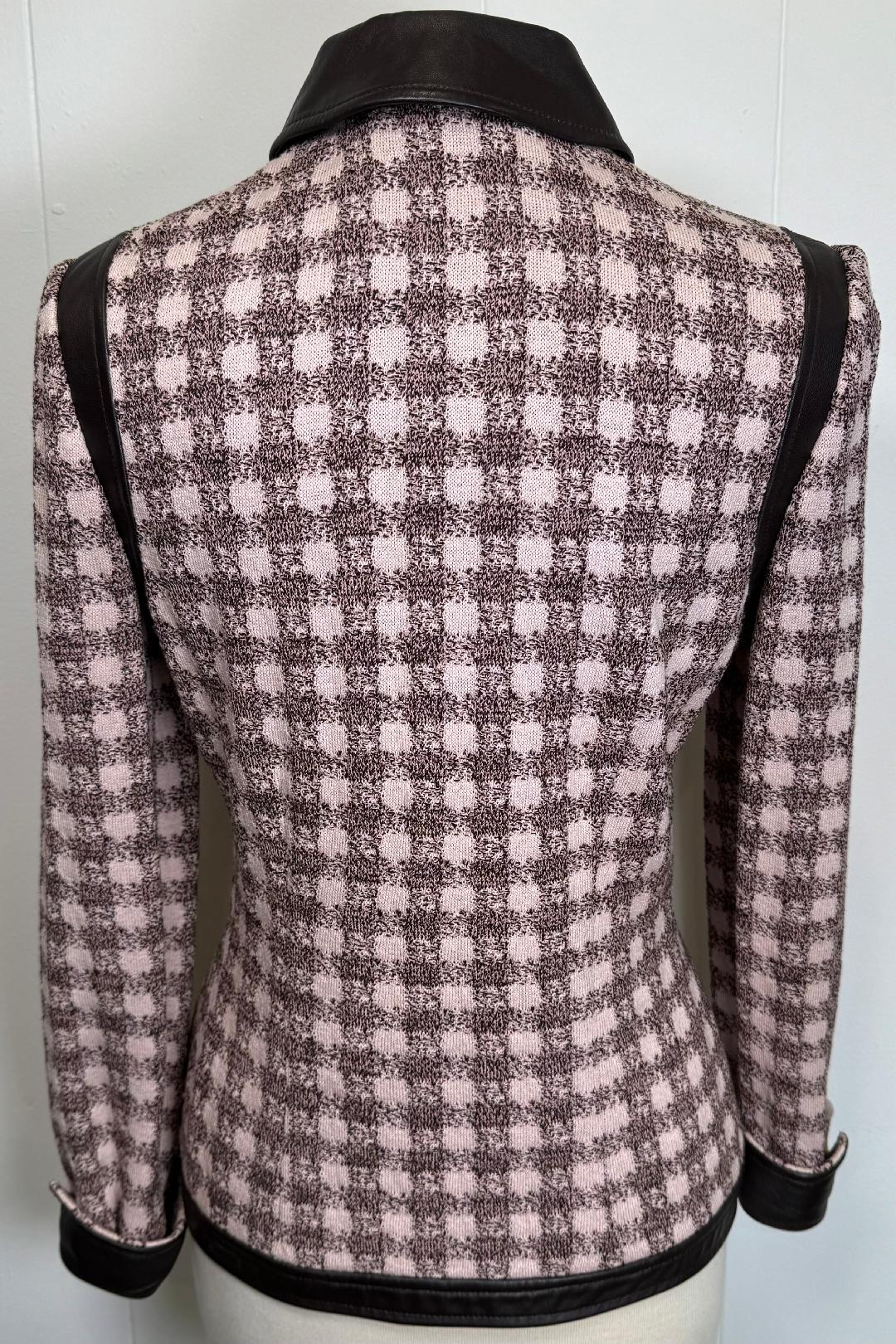 St. John Light Pink & Brown Textured Knit Jacket with Leather Trim – Size 6
