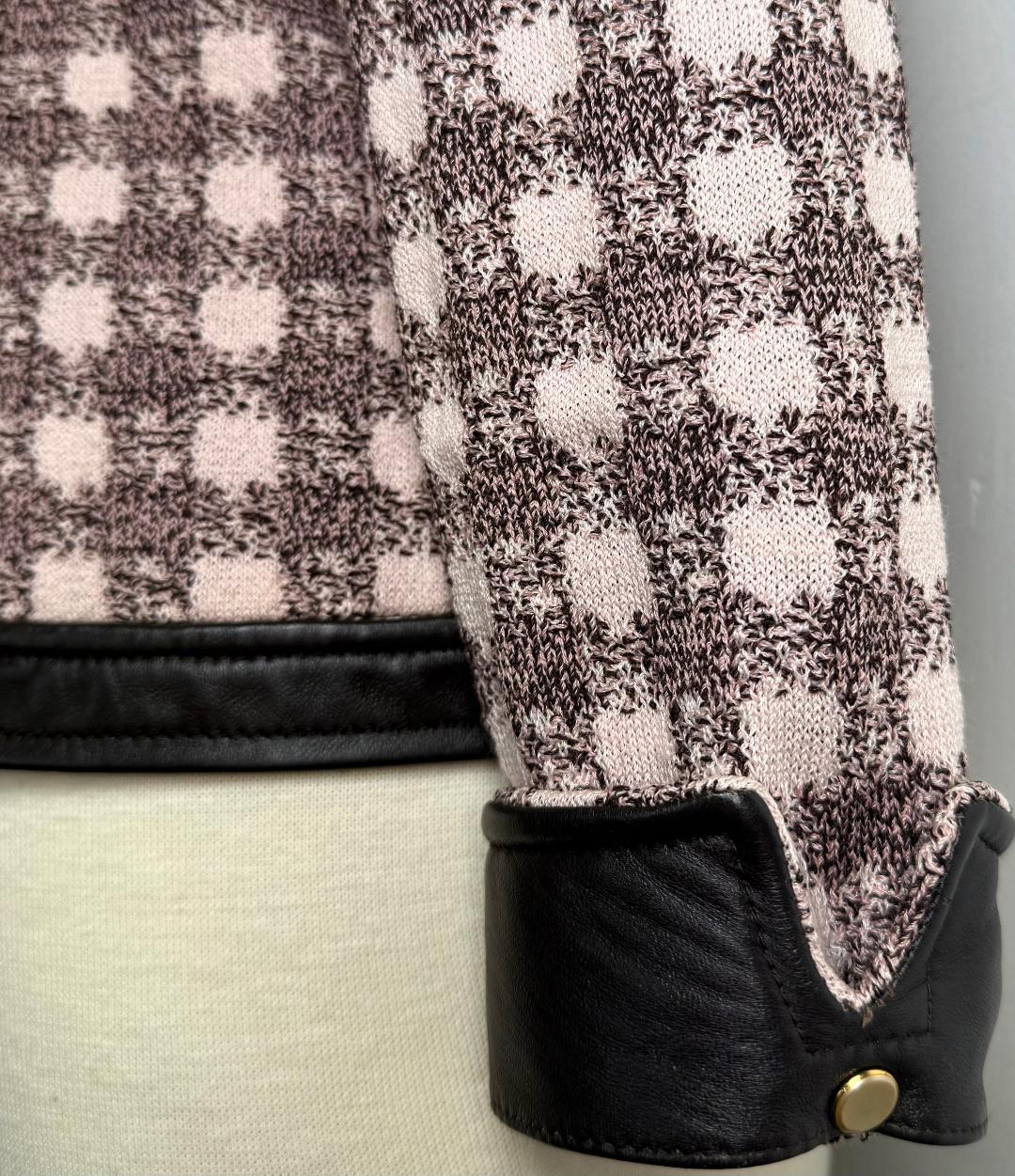 St. John Light Pink & Brown Textured Knit Jacket with Leather Trim – Size 6