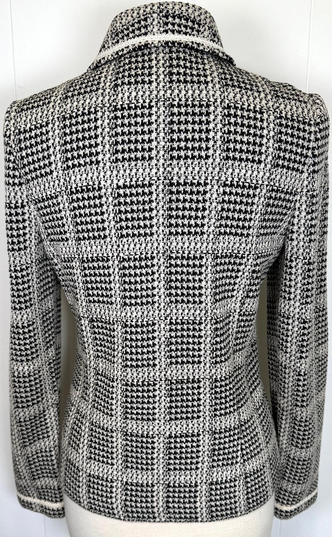 St. John Black & White Houndstooth Santana Knit Jacket – Zip Front & Contrast Trim – Size 6
