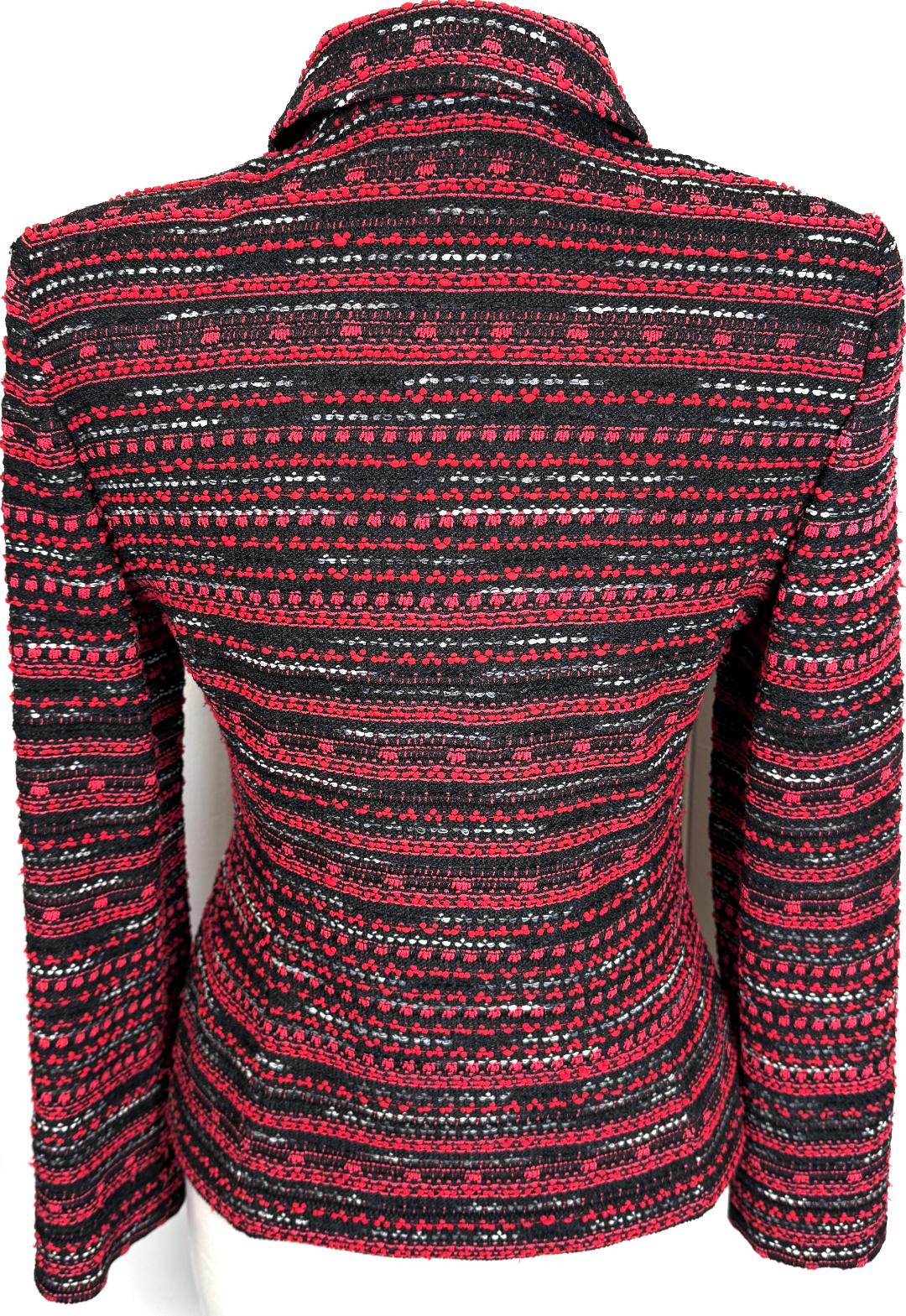 St. John Black, Red & White Textured Knit Jacket – Zip Front & Tailored Fit – Size 4