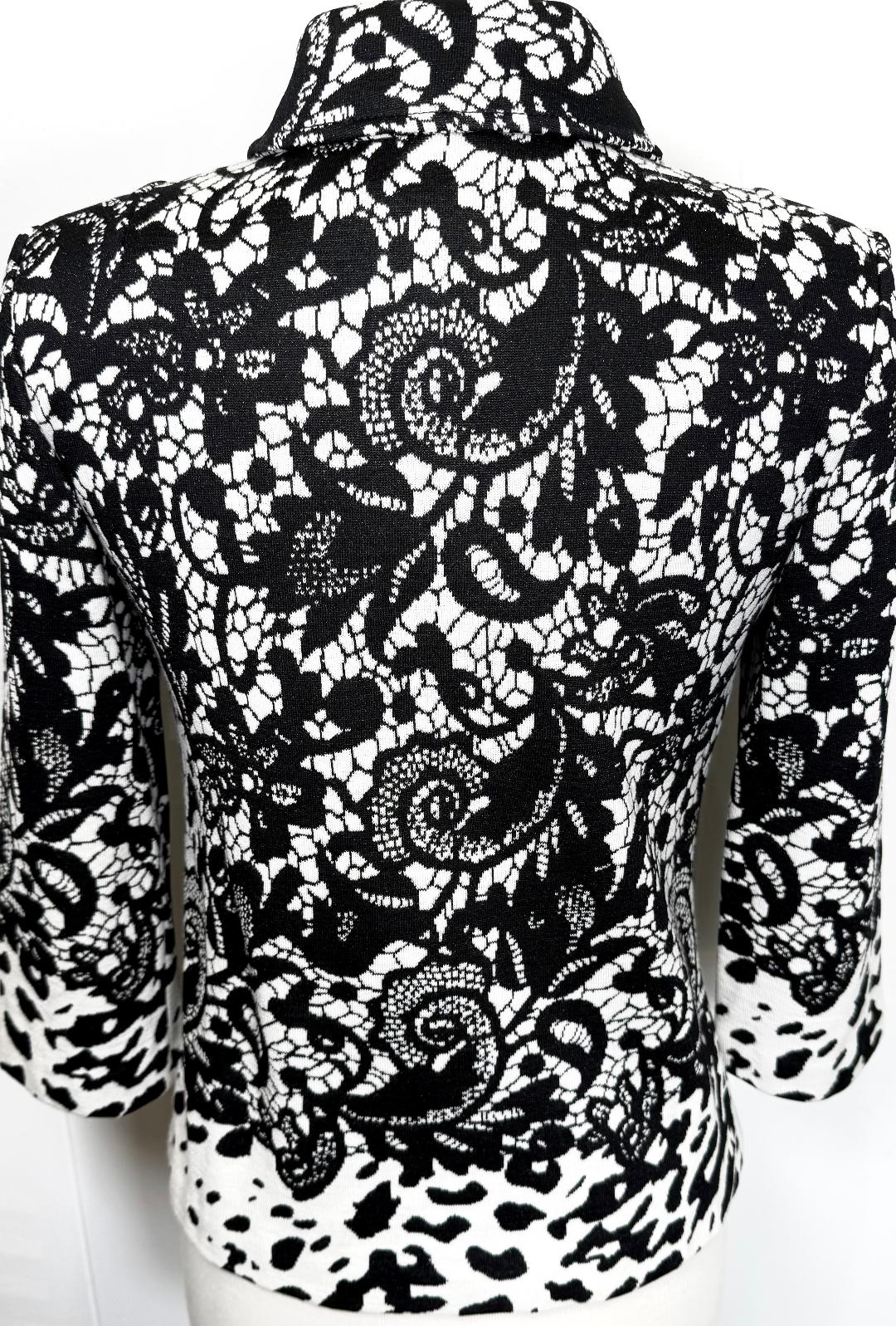 St. John Black & White Shiny Print Knit Jacket – Open Front – Size 2