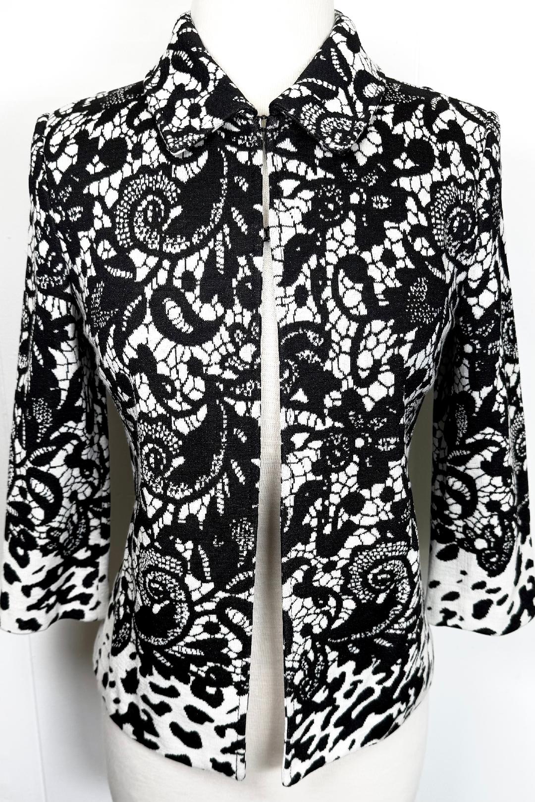St. John Black & White Shiny Print Knit Jacket – Open Front – Size 2
