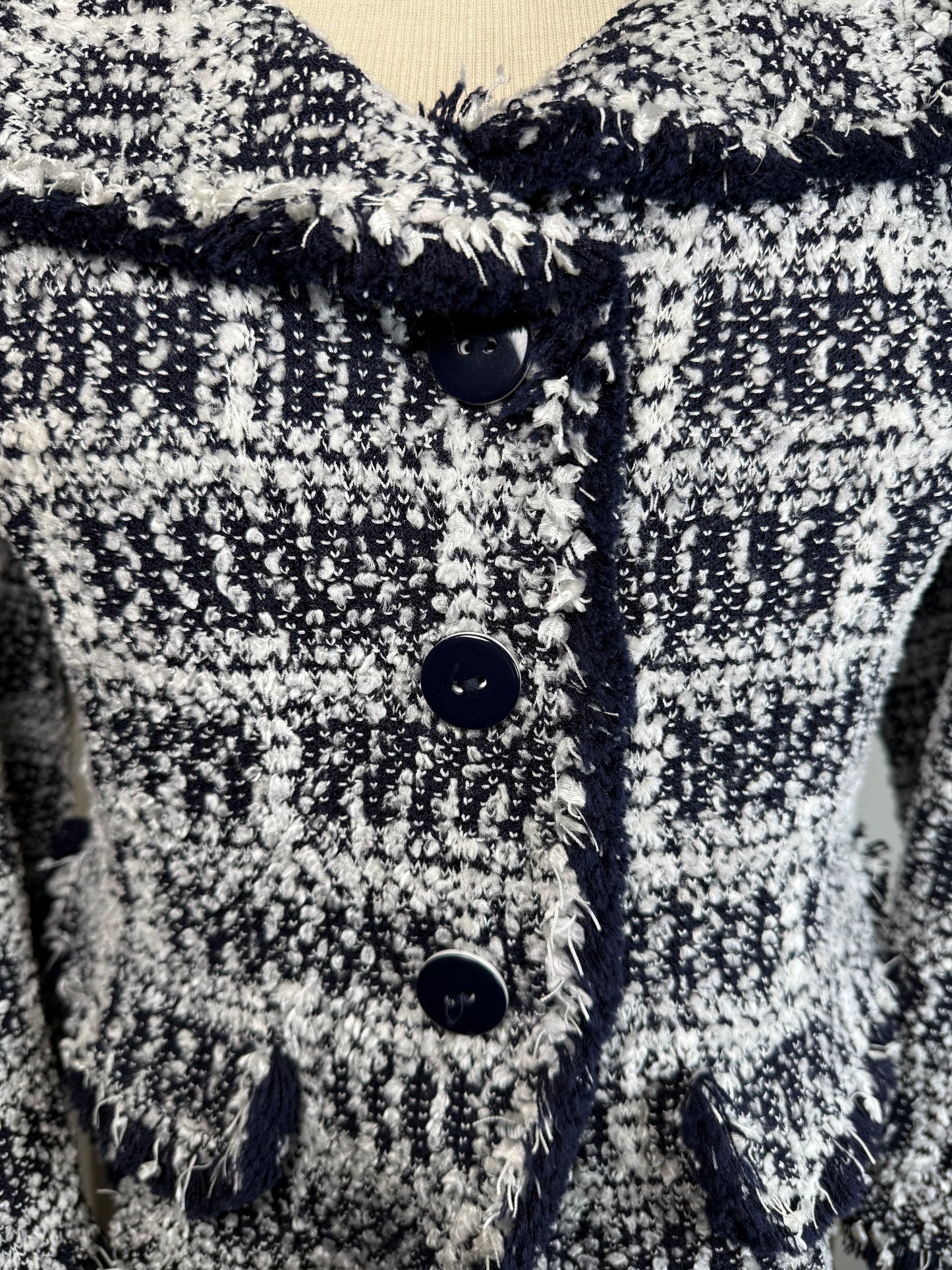 St. John Navy & White Textured Wool Blend Jacket – Stretchy Fringe Knit – Size 12