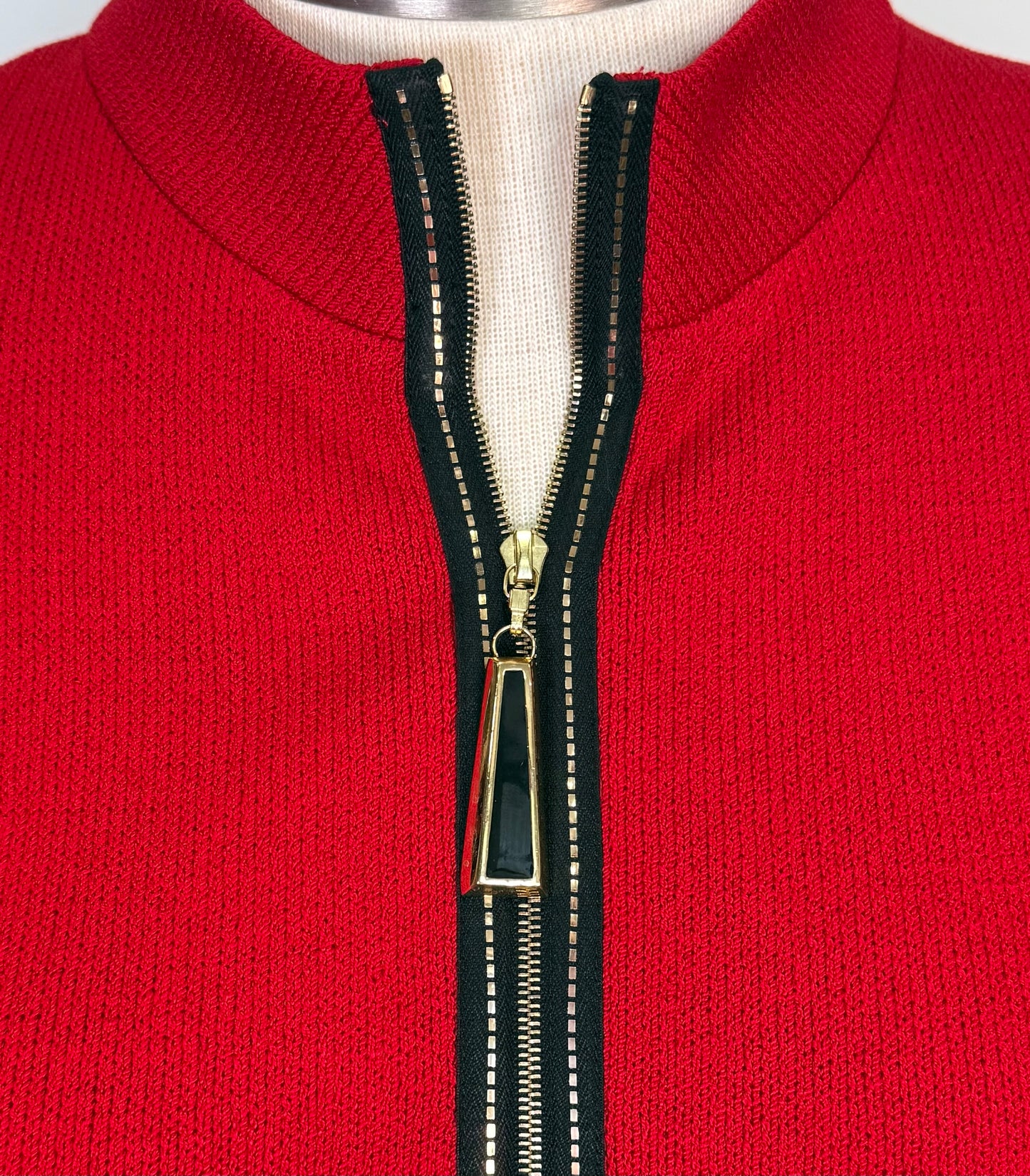 St. John Red Santana Knit Jacket – Gold Paillettes & Zip Front – Size 14