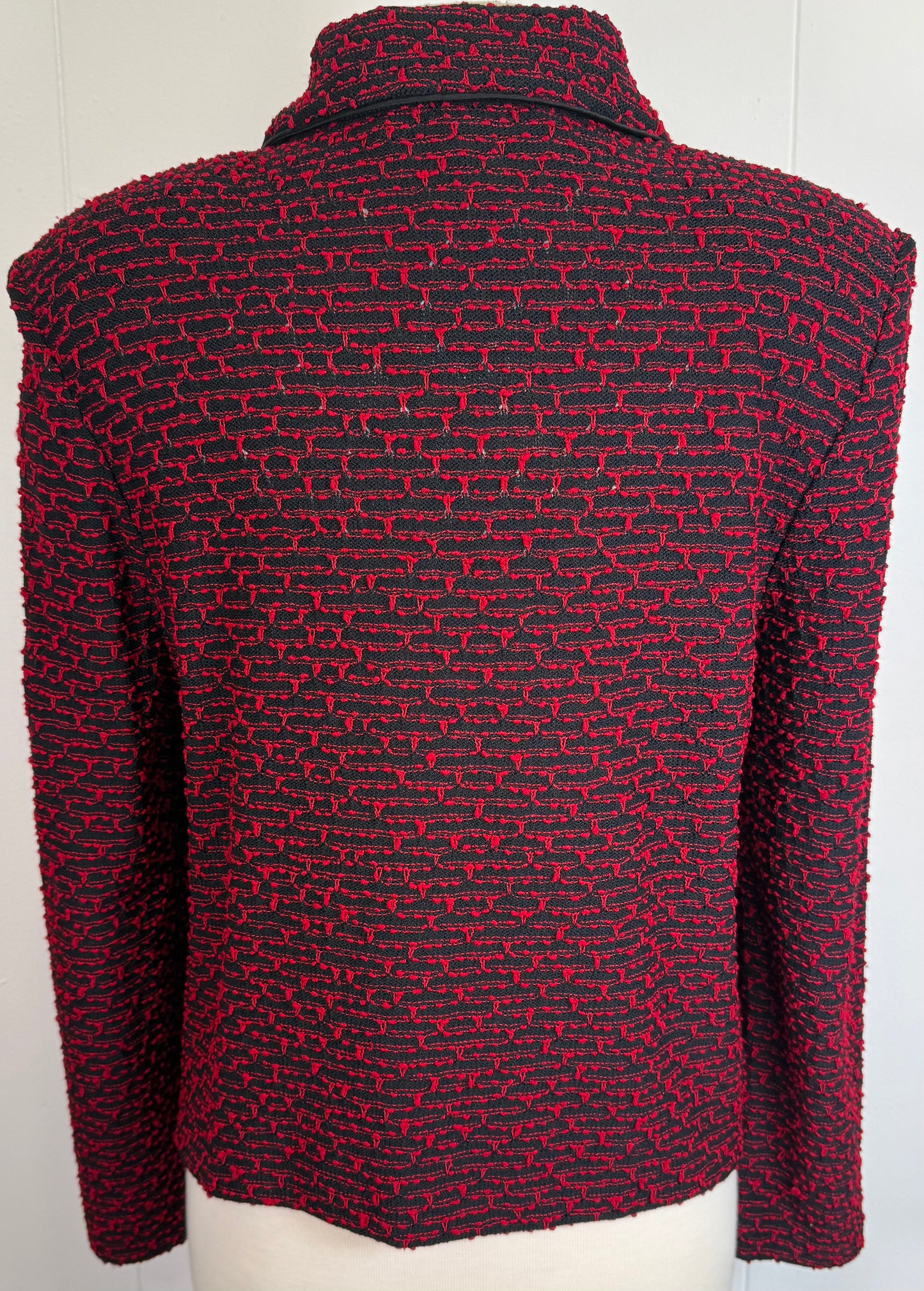 St. John Black & Red Textured Wool Blend Jacket – Gold Logo Zipper – Size 10