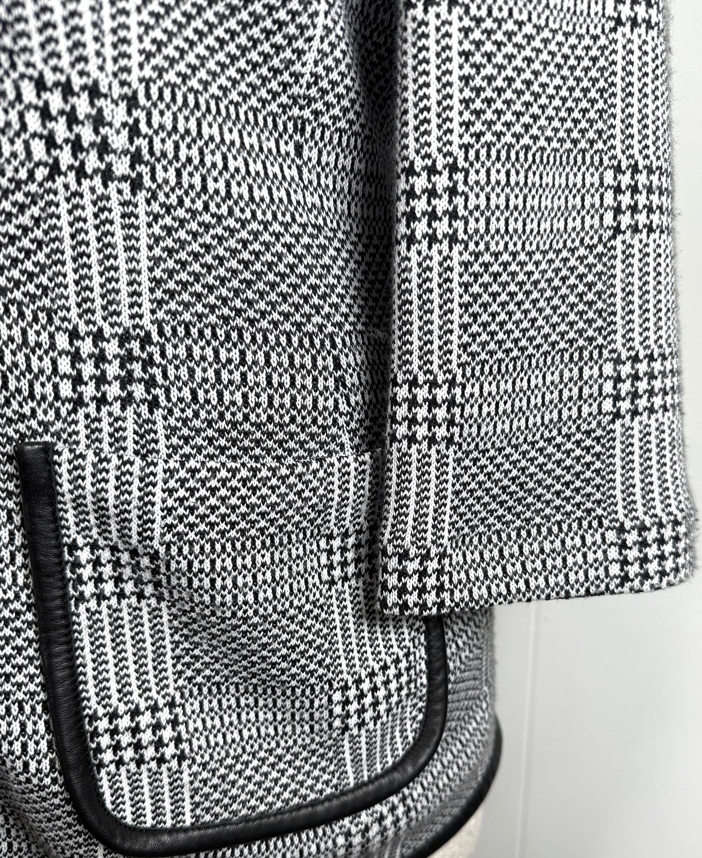 St. John Black & White Print Knit Jacket – Leather Trim – Size 12