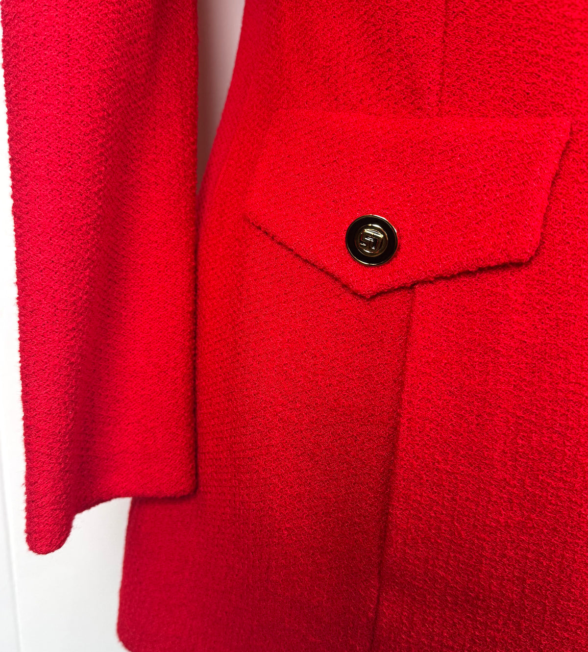 St. John Red Textured Santana Knit Jacket – Black Lapel & Gold Logo Buttons – Size 2