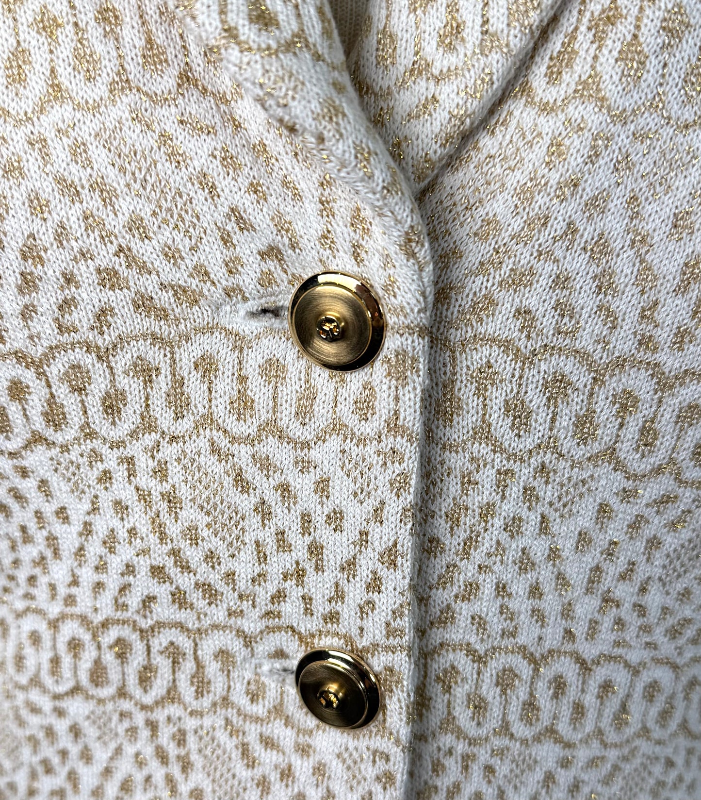 St. John White & Gold Pattern Knit Long Lightweight Jacket – Gold Logo Buttons – Size 8