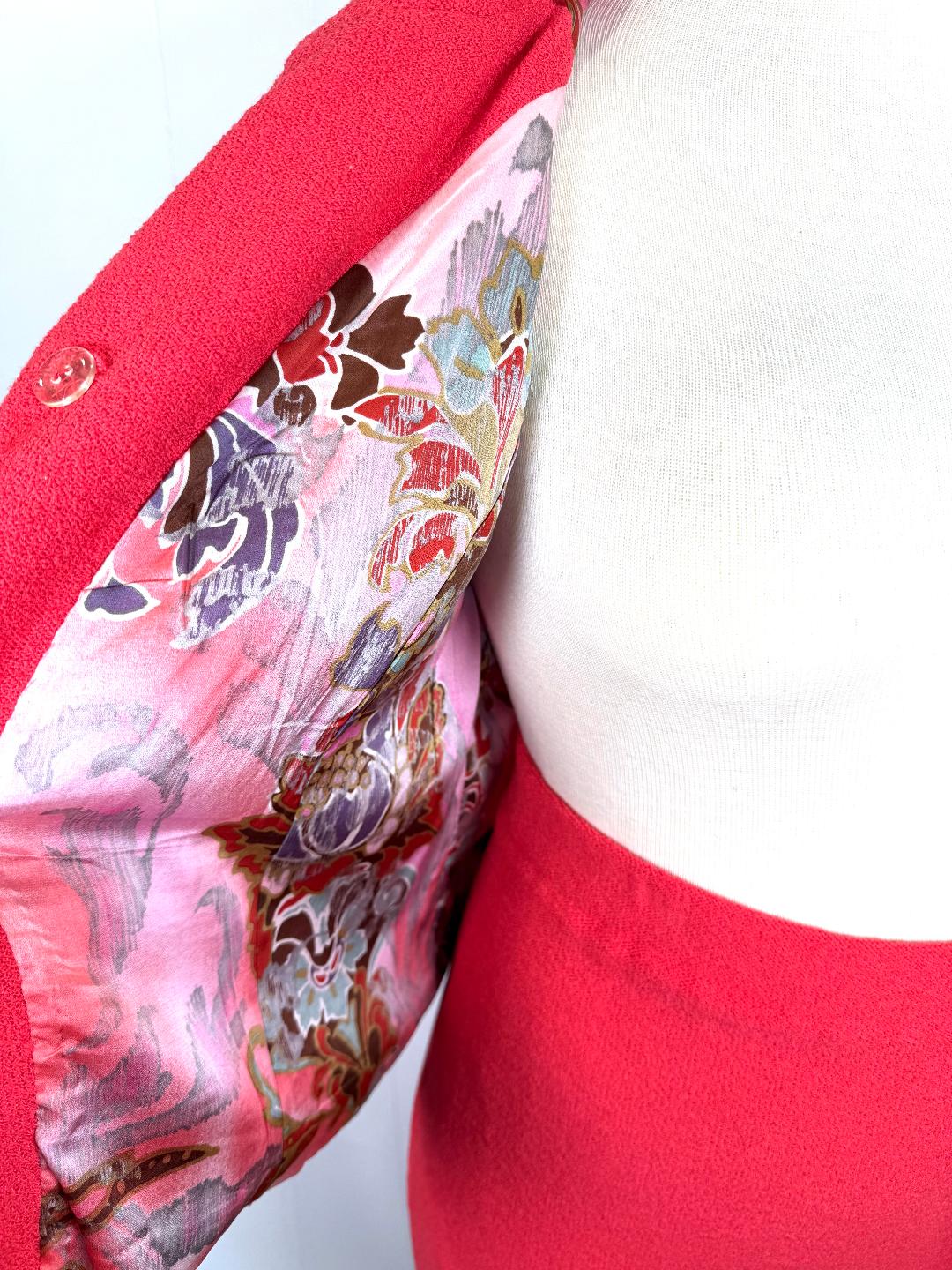 St. John Couture Coral Two-Piece Skirt Suit – Couture Details & Statement Buttons - Size 8