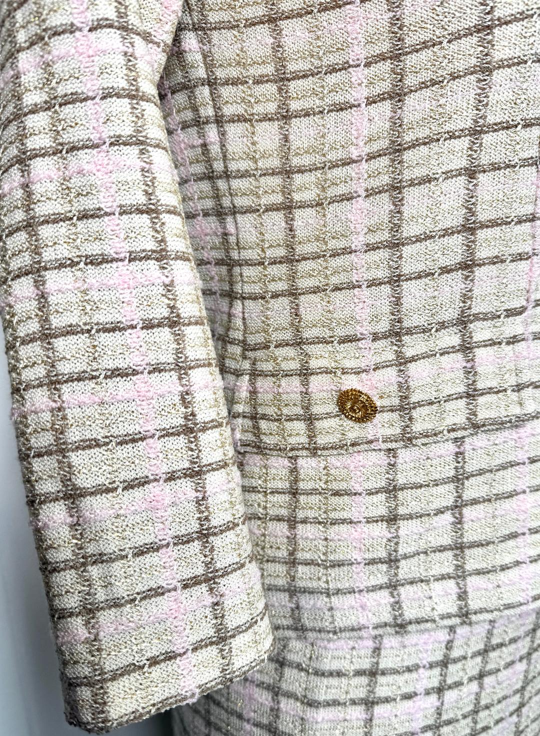 St. John Beige–Pink–Gold Plaid Santana Knit Skirt Suit – Two-Piece Textured Ensemble - Size 12