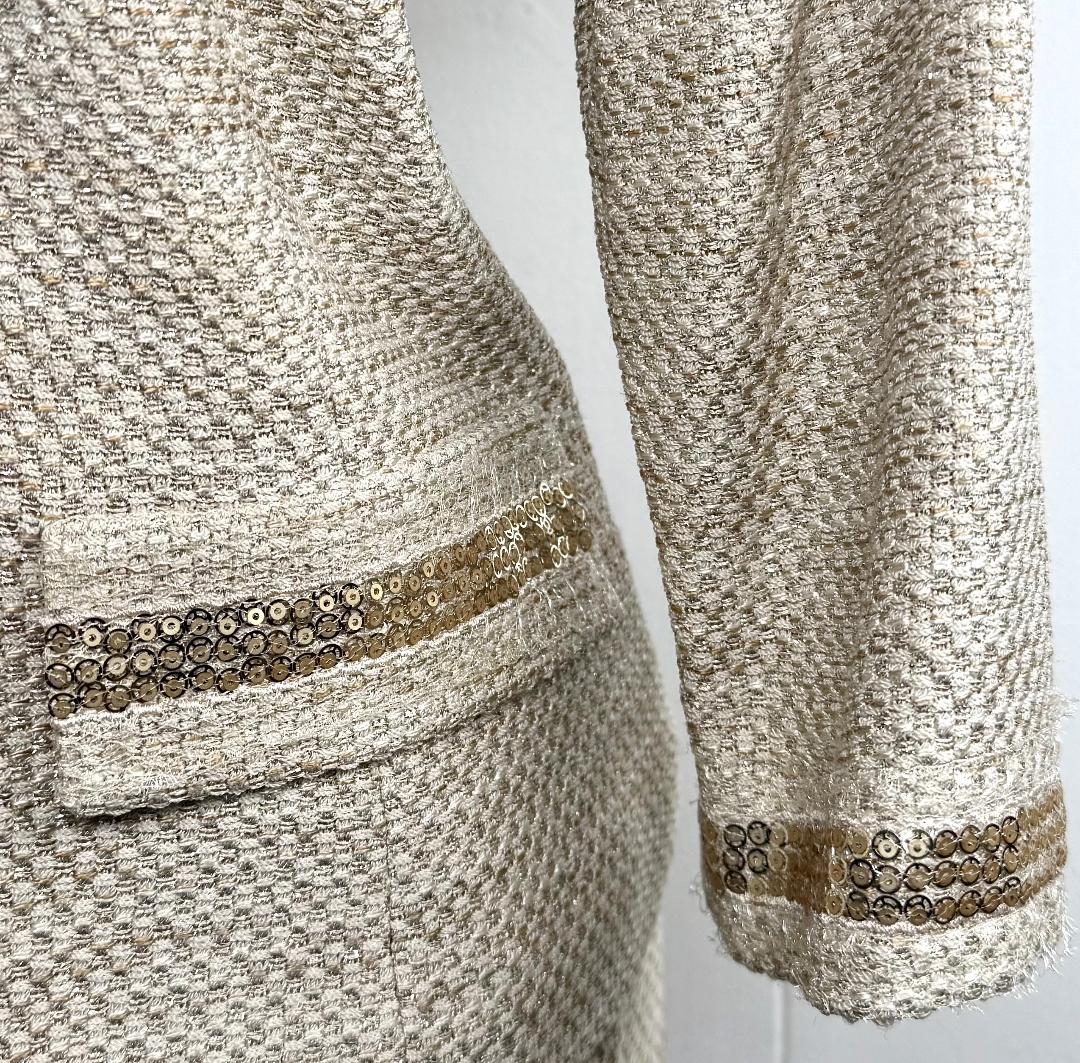 St. John Beige & Silver Textured Knit Suit – Sequin Trim Jacket & Pleated Skirt – Size 6