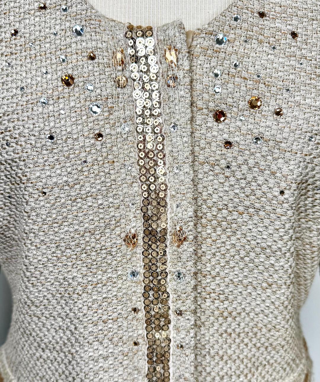 St. John Beige & Silver Textured Knit Suit – Sequin Trim Jacket & Pleated Skirt – Size 6