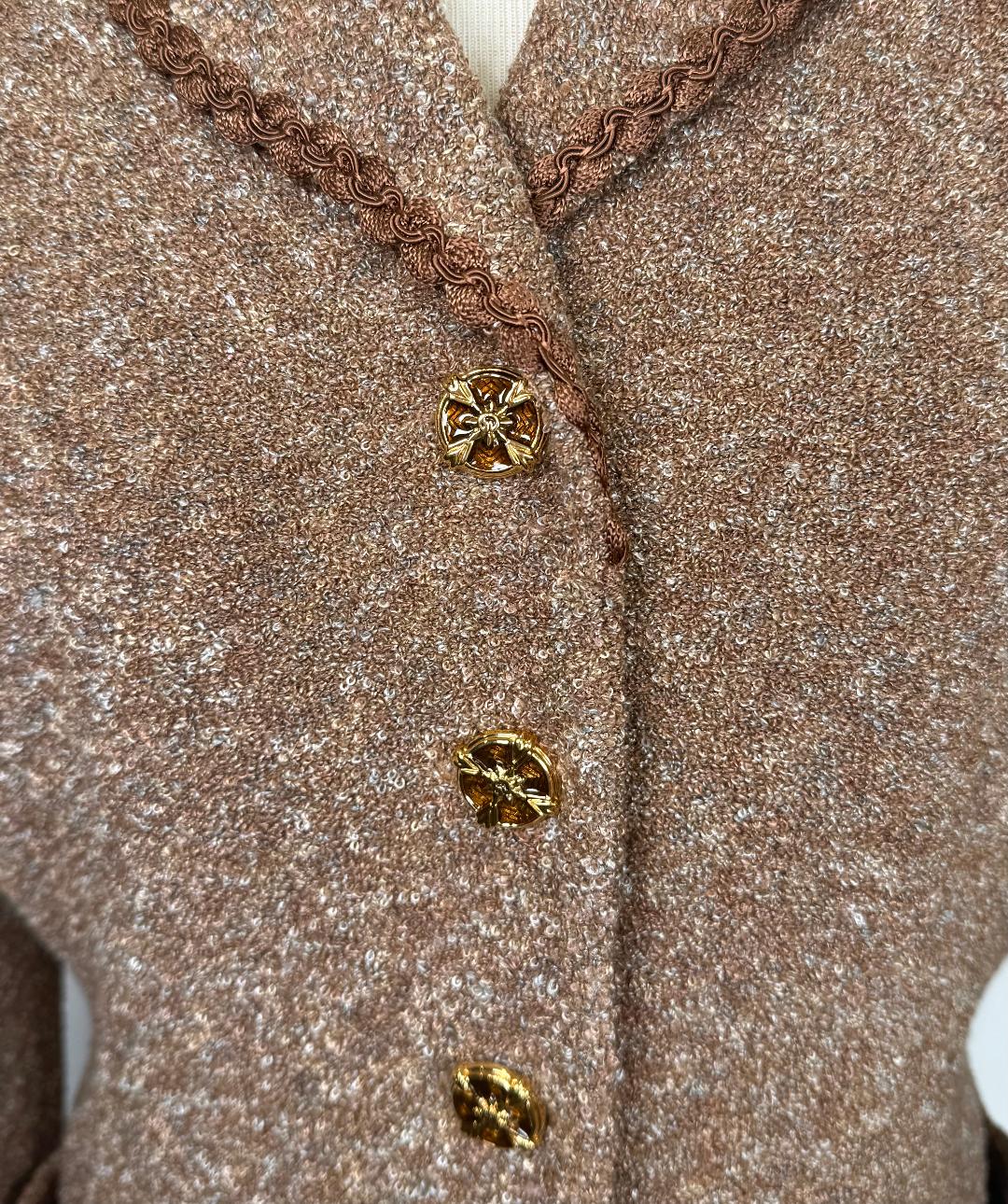 St. John Multi Brown Textured Knit Skirt Suit – Logo Buttons & Trim – Size 6