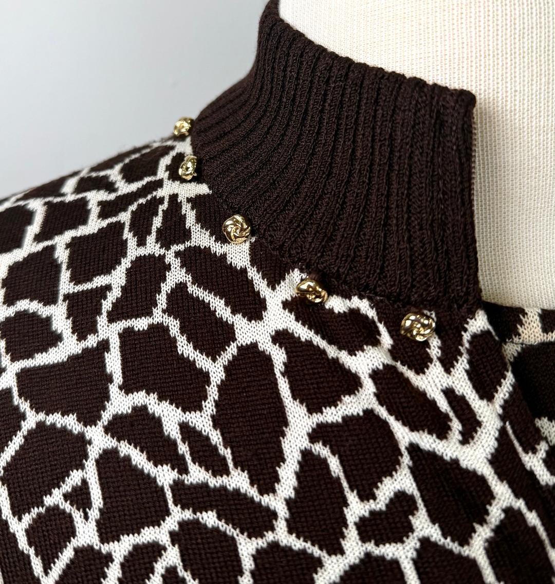 St. John Wool Blend Knit Brown and White Print Jacket & Top Set – Gold Trim & Logo Zipper Detail – Size 2 / P