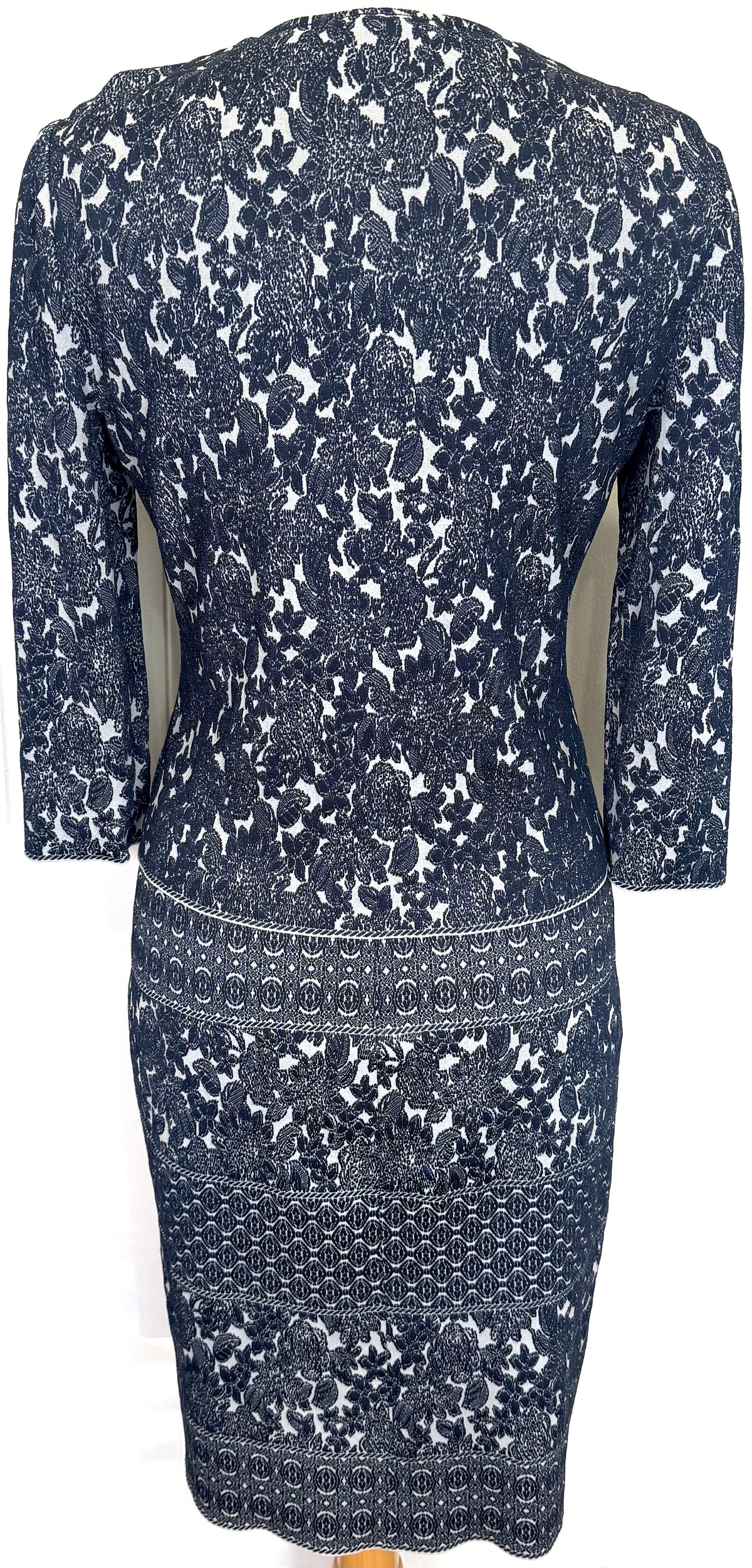 St. John Textured Print Knit Two-Piece Jacket & Dress – Silver & Navy Buttons – Size 6