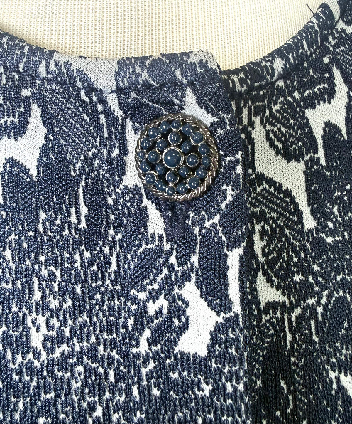 St. John Textured Print Knit Two-Piece Jacket & Dress – Silver & Navy Buttons – Size 6