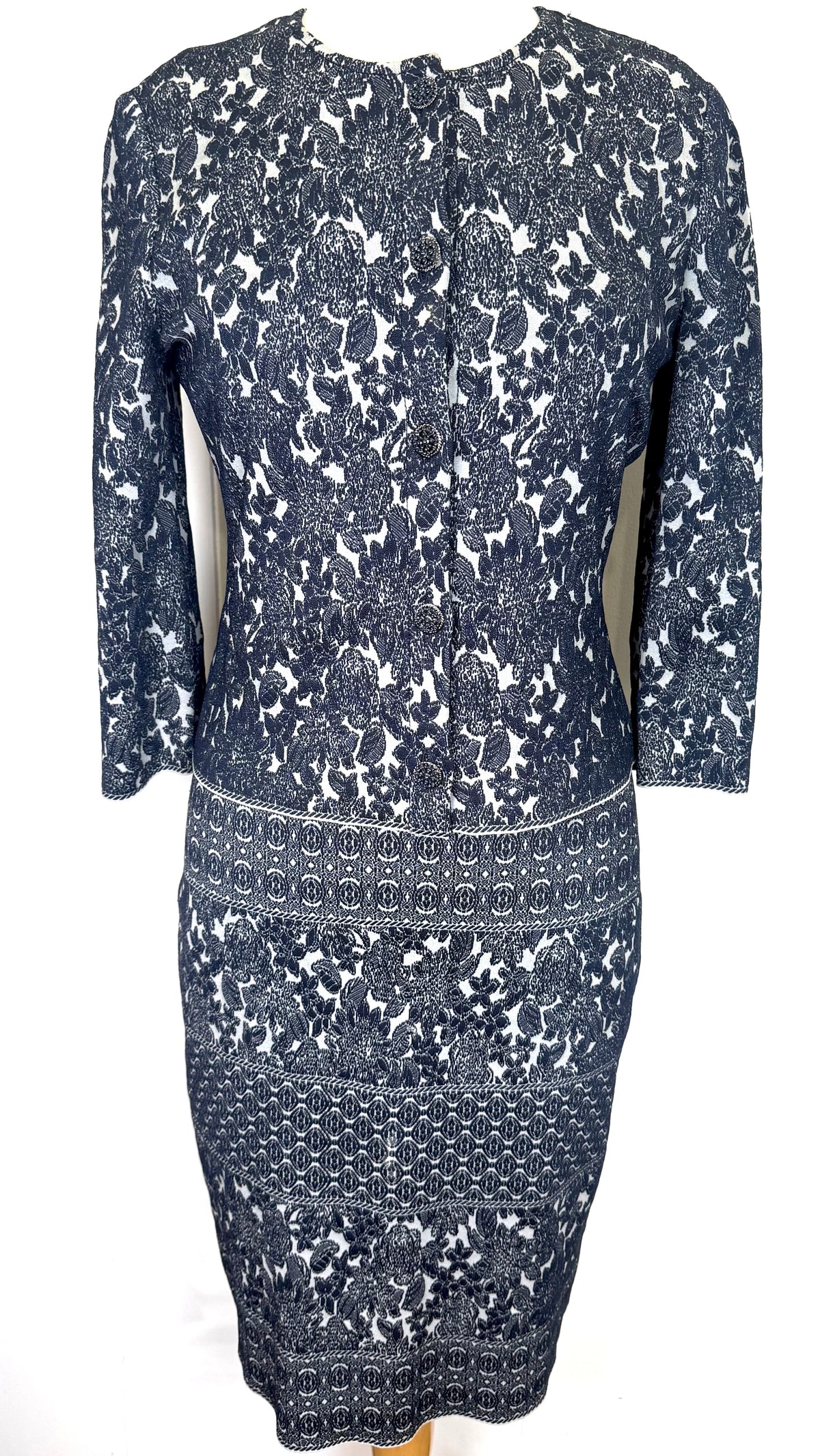 St. John Textured Print Knit Two-Piece Jacket & Dress – Silver & Navy Buttons – Size 6