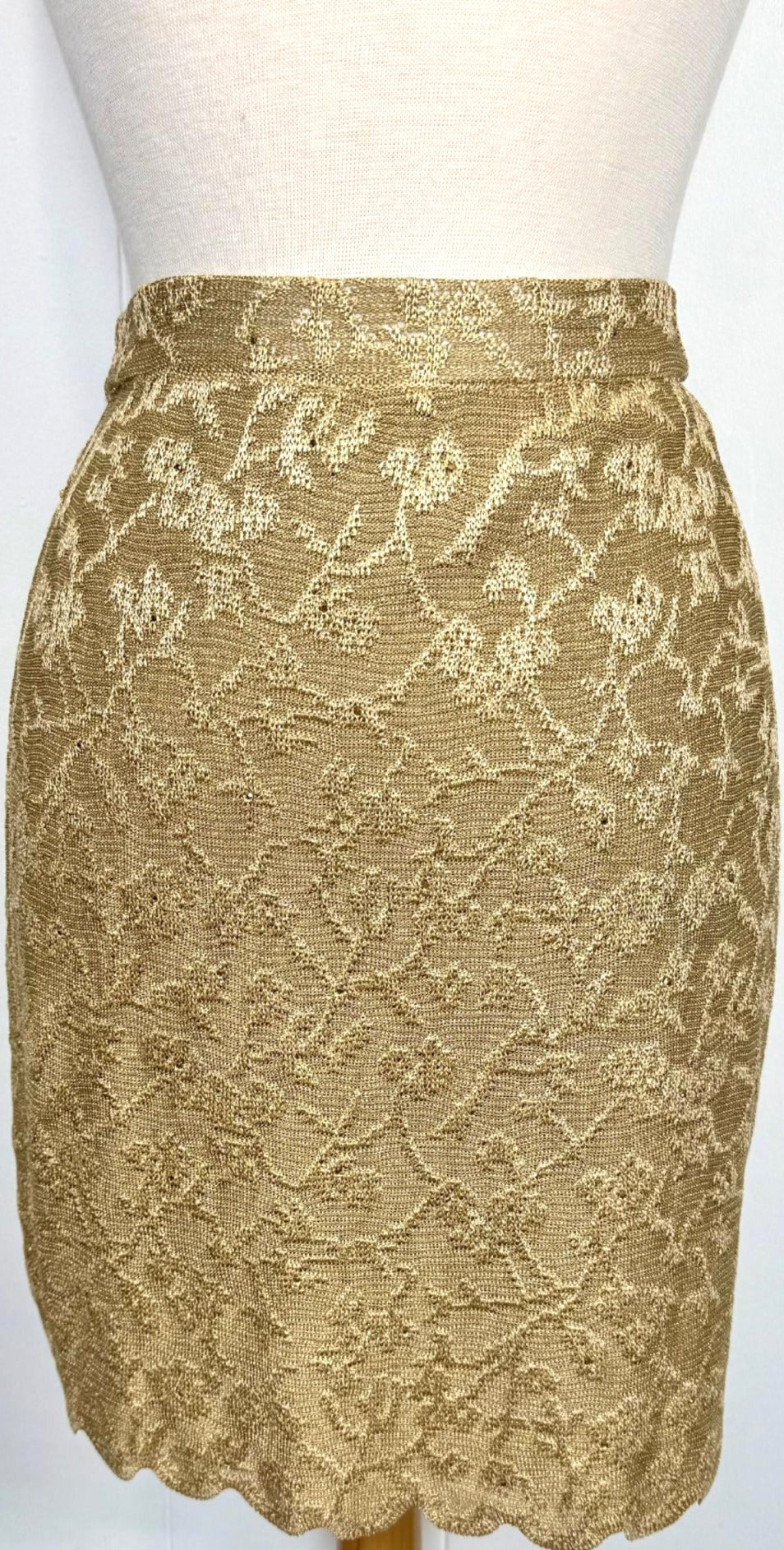 St. John Evening Gold Metallic Knit Evening Skirt Suit - Floral Pattern and Crystal Buttons - Size 4