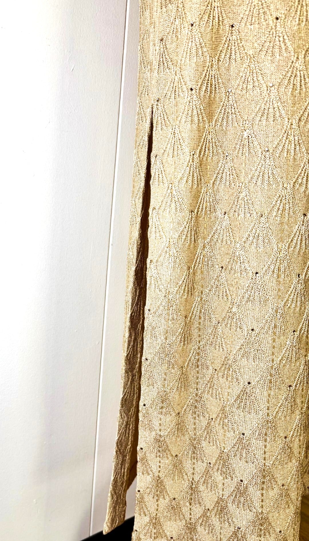 St. John Evening Light Gold Metallic 3-Piece Jacket, Shell, and Skirt Set with Scalloped Edges & Brooch Closure - Size 6