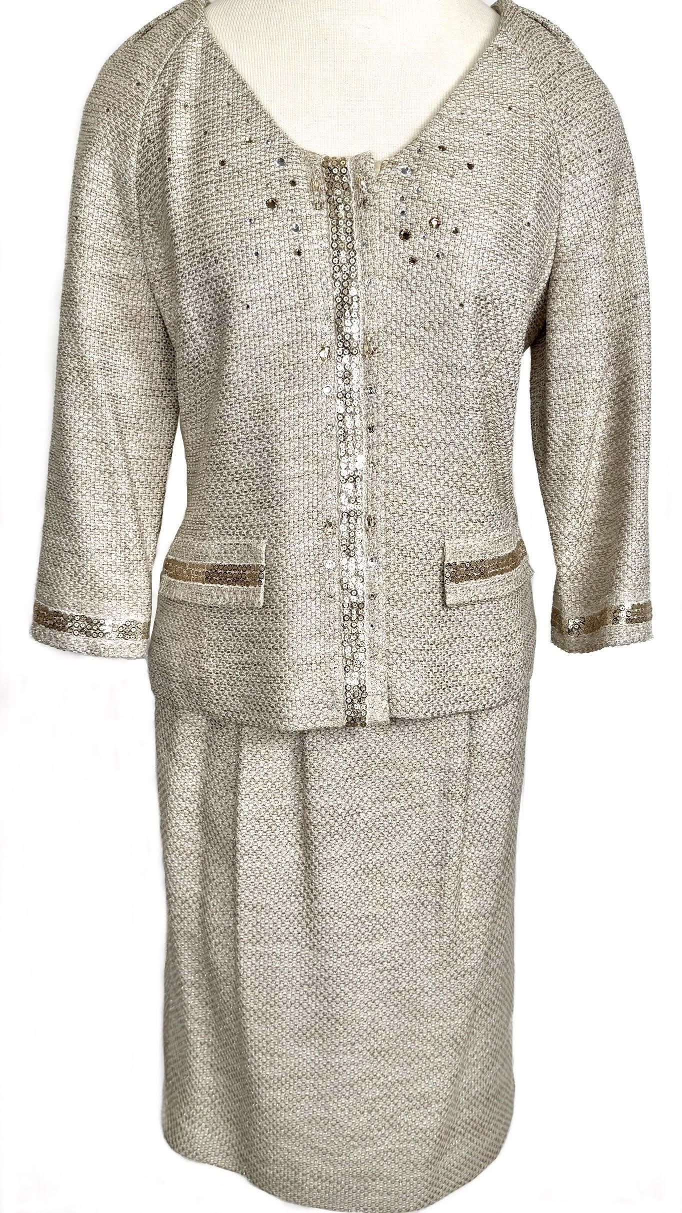 St. John Beige & Silver Textured Knit Suit – Sequin Trim Jacket & Pleated Skirt – Size 6