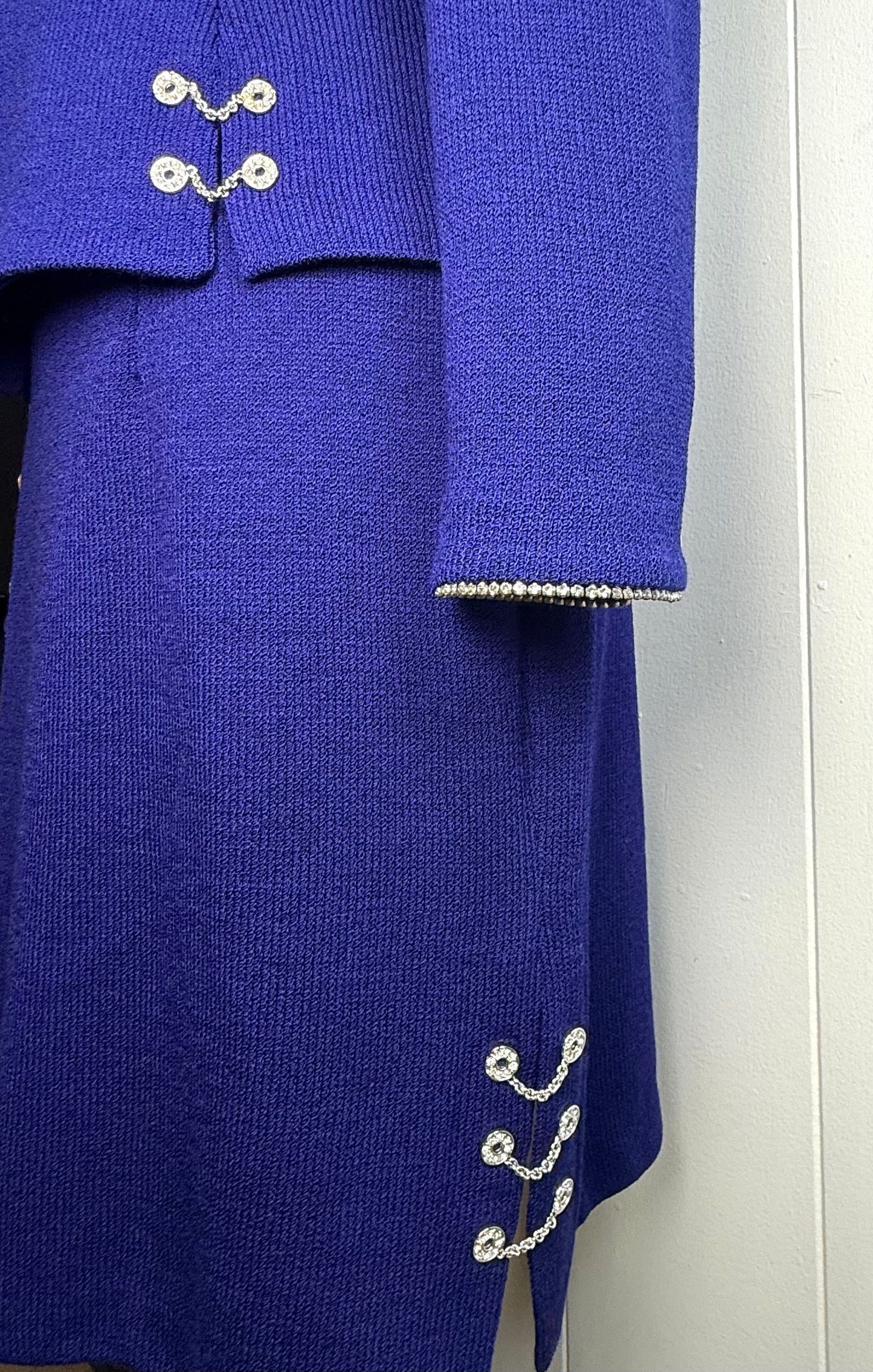 St. John Blue Santana Knit Jacket & Dress Suit – Crystal Paillettes & Chain Detail – Size 6