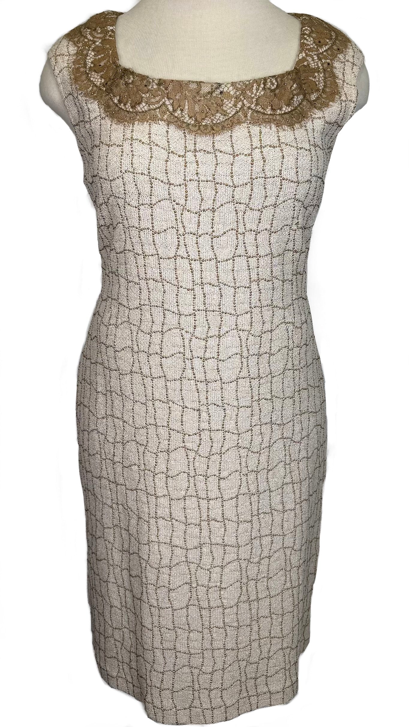 St. John Off-White Textured Knit 2-Piece Suit – Gold Paillettes – Size 14