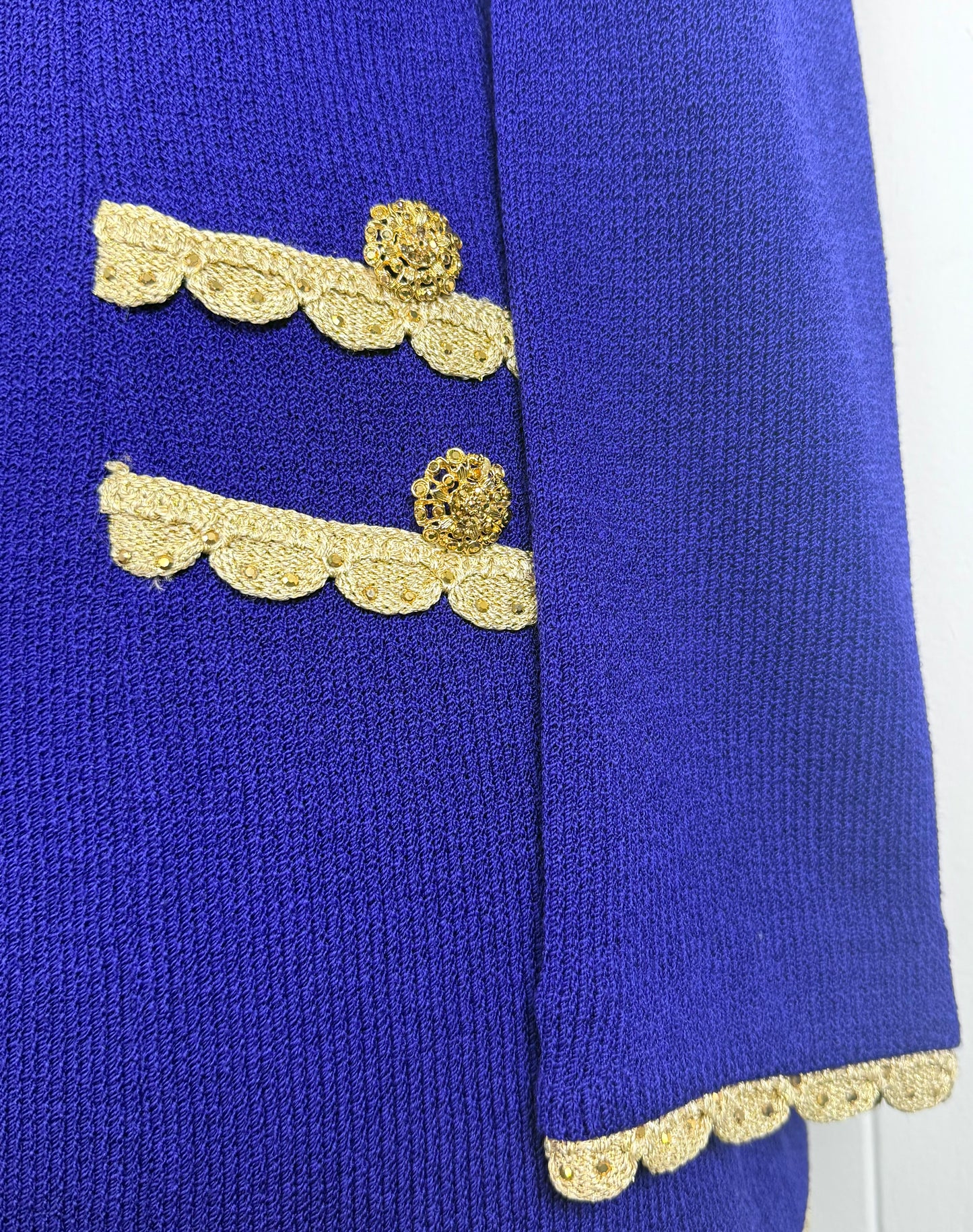 St. John Purple Santana Knit 3-Piece Suit – Gold Crystal Buttons & Paillettes - Size 10